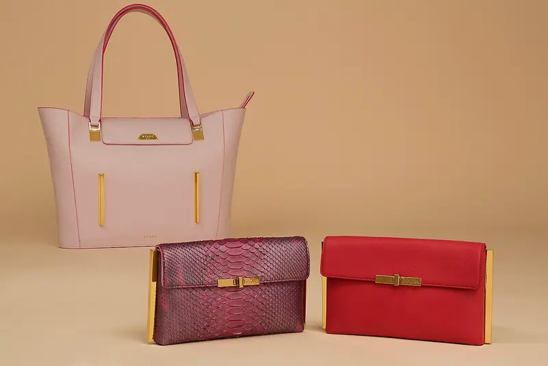 Ladies Handbags & Clutches